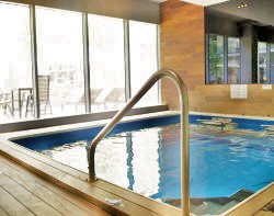 Swimming pool at Le Louis Boheme Condominium tower