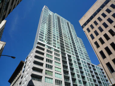 Altitude Condo for rent in Downtown Montreal with Remax Acton's Downtown Realty Team